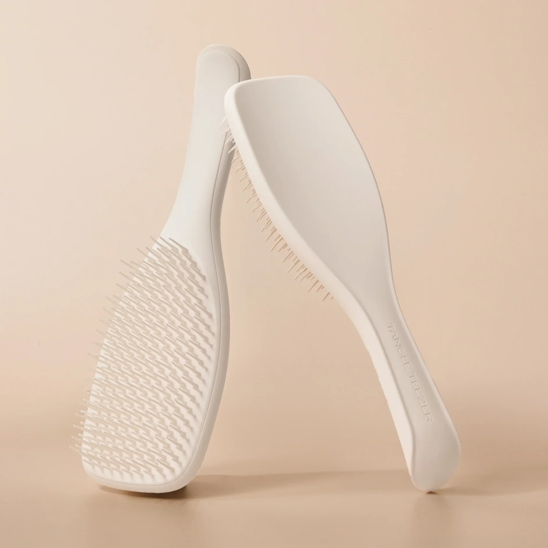 The Ultimate Detangler Matte I4